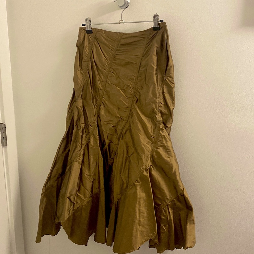 Elegant Areli Collection Gold  asymmetrical cut skirt